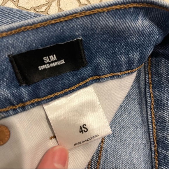 Express Slim High Rise Button Fly Jeans in 4 Short - Picture 5 of 6